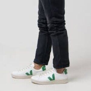 Veja White and Green Sneakers Msn Size 12